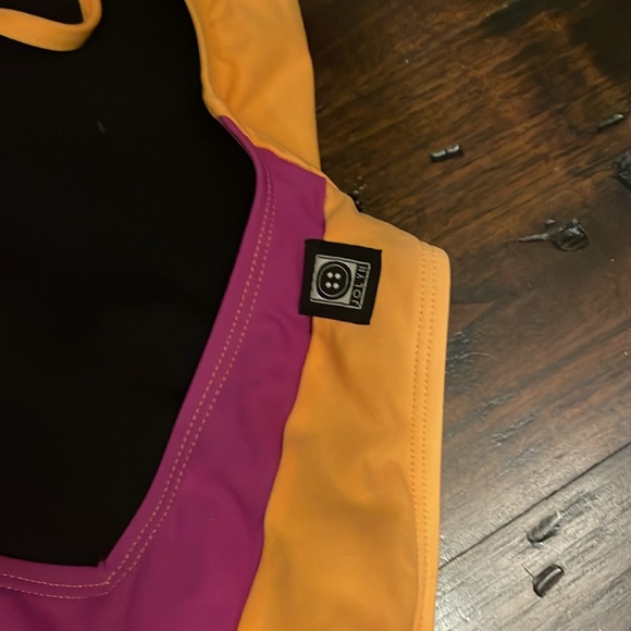 Jolyn- Tie back one piece - Picture 3 of 5